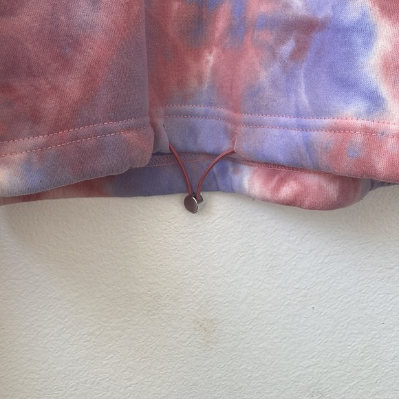 Crop Pullover - Picture 2 of 5